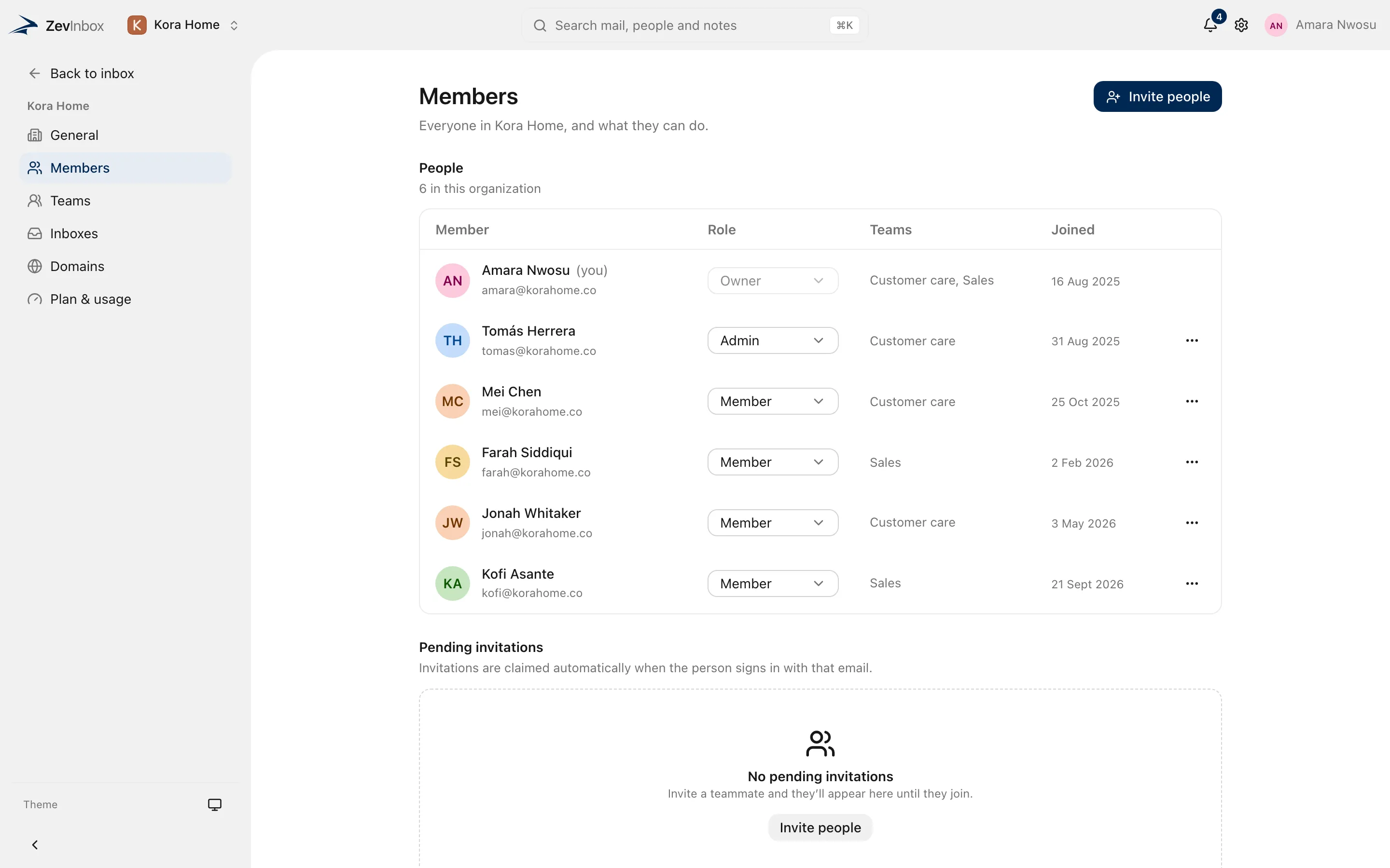 Settings, Members: a list of members with their roles and teams, and pending invitations.